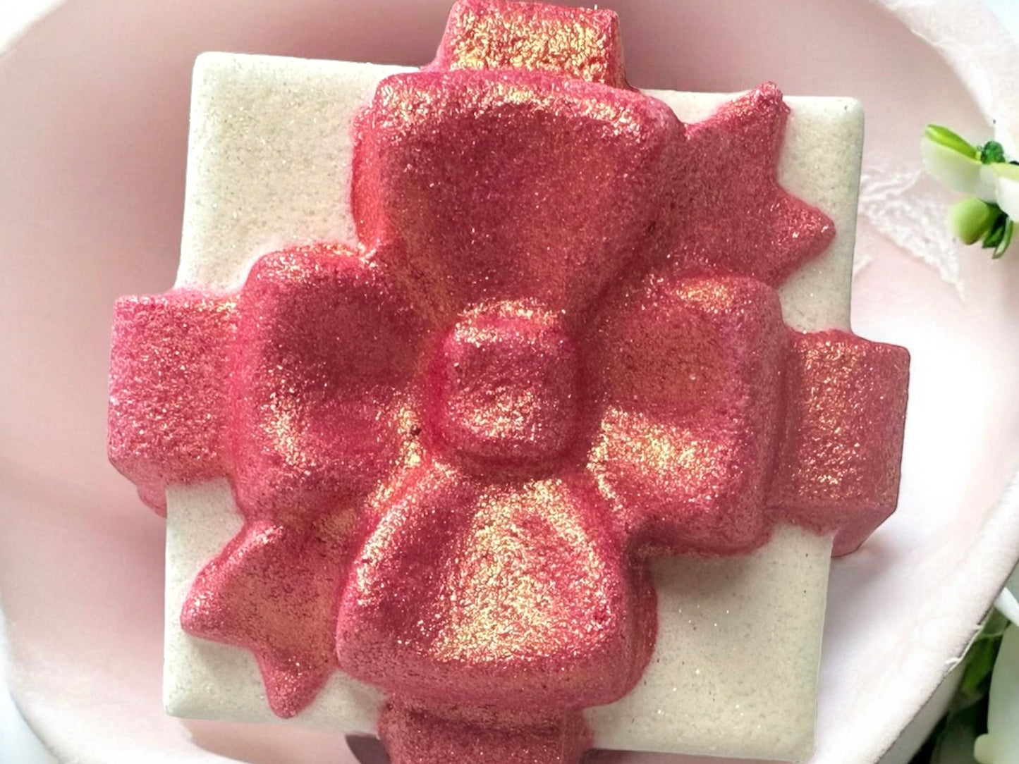 Present Bath Bomb with Ring Surprise