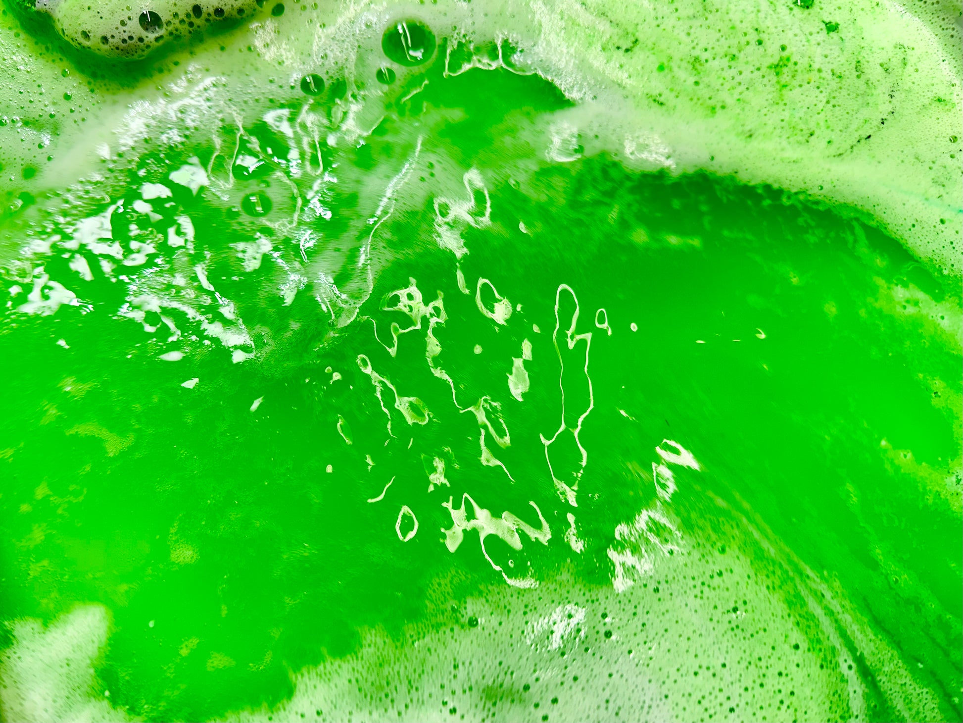 Muddy Monster truck leaves your water a vibrant green color with no staining.