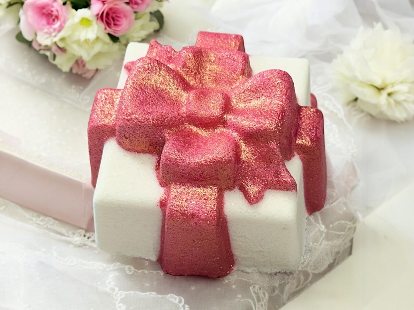 Present Bath Bomb with Ring Surprise