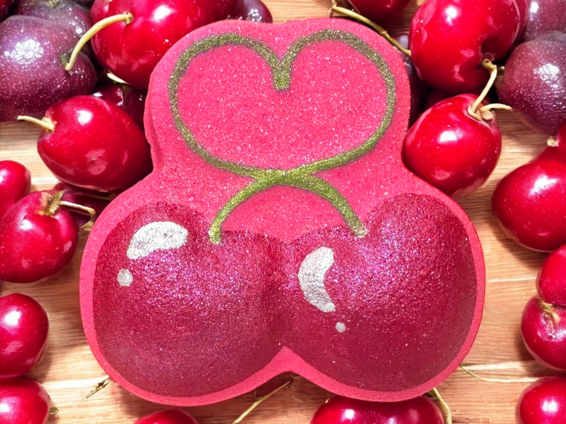 Cherry Bomb Bath Bomb with Hidden Colors ā Juicy Black Cherry Scent ā Handmade Fizzy Bath Treat