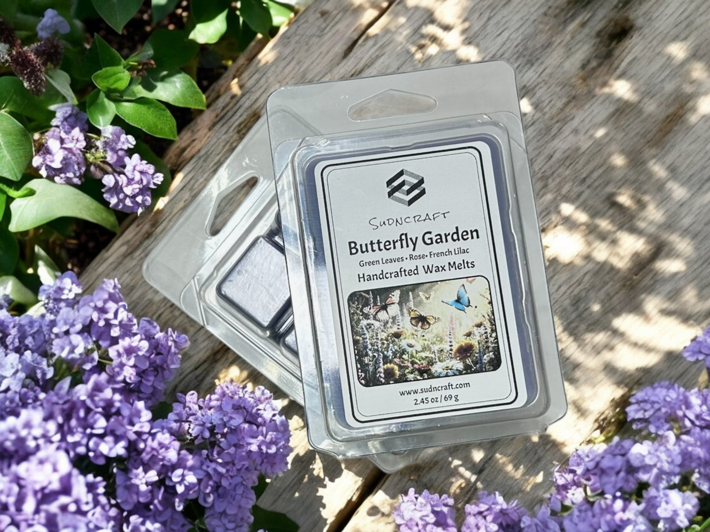 Our custom blend of Green leaves, fresh roses & French lilac for a whimsical garden retreat