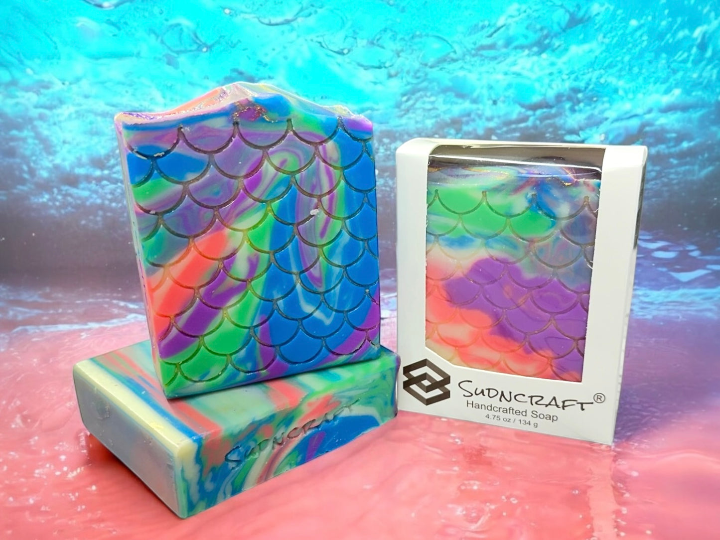 Mermaid Splash ā Dive into an ocean of bubbles with this enchanting blend of fruity notes, refreshing seawater, and delicate rosesāa magical mermaidās dream!