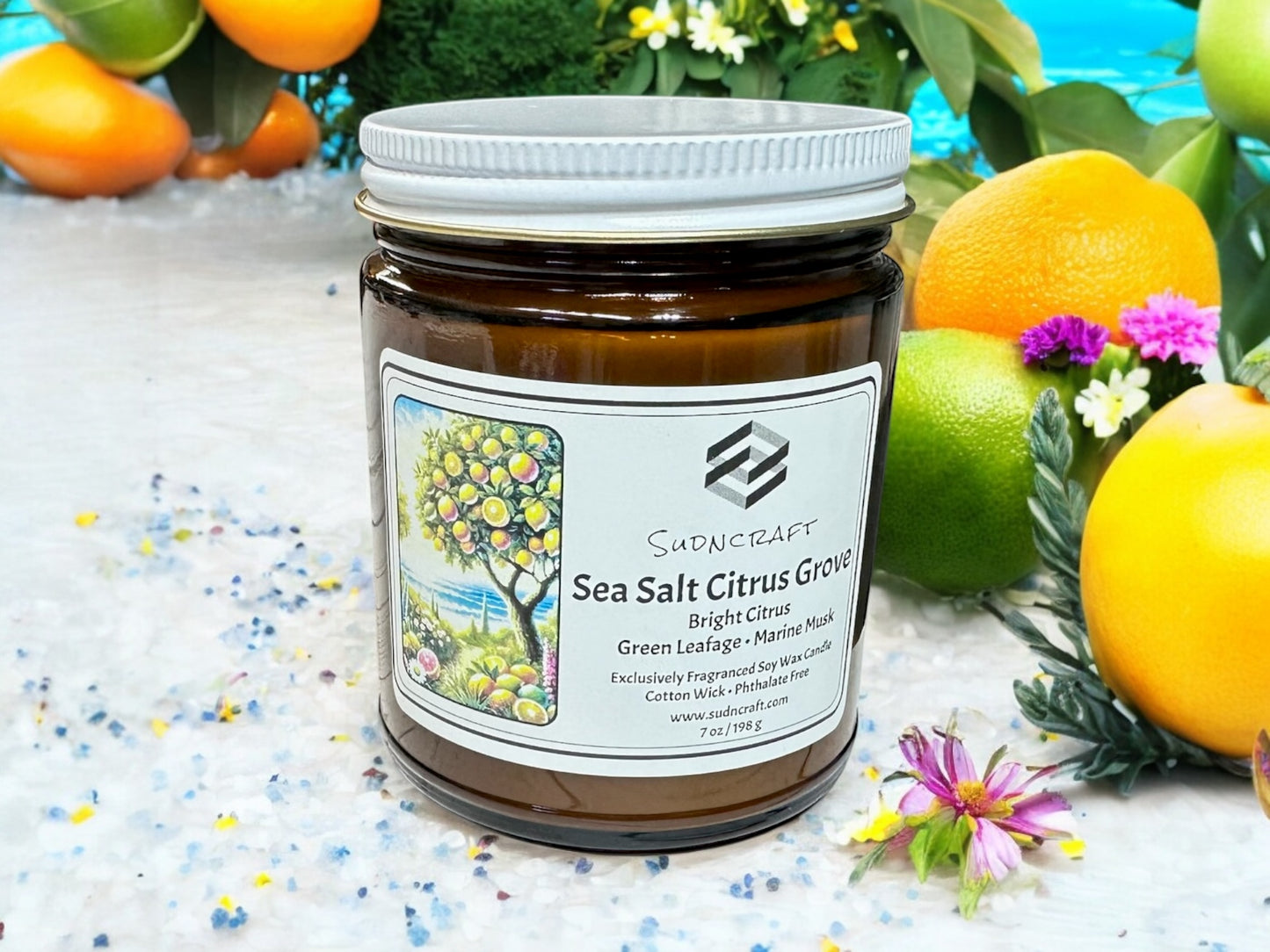 A refreshing blend of bright citrus, green leafage, and marine musk