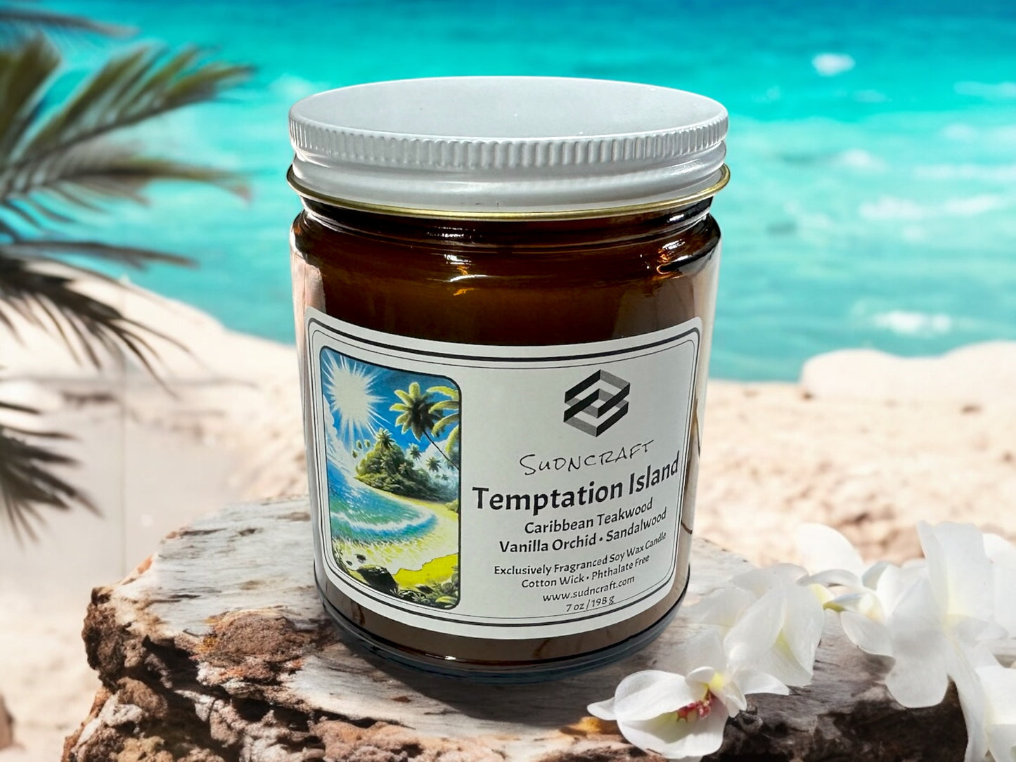 spicy top notes of allspice blended with rich leather. Middle notes of tobacco leaf and clove blend into the woody, deep base of sandalwood, amber, and peppercorn. Rounded withGreen leaves and vibrant orange top notes greet the nose before ushering you into middle notes of powdery heliotrope and alluring jasmine. Vanilla, light musk, and sandalwood at the base form a sheer and creamy depth.