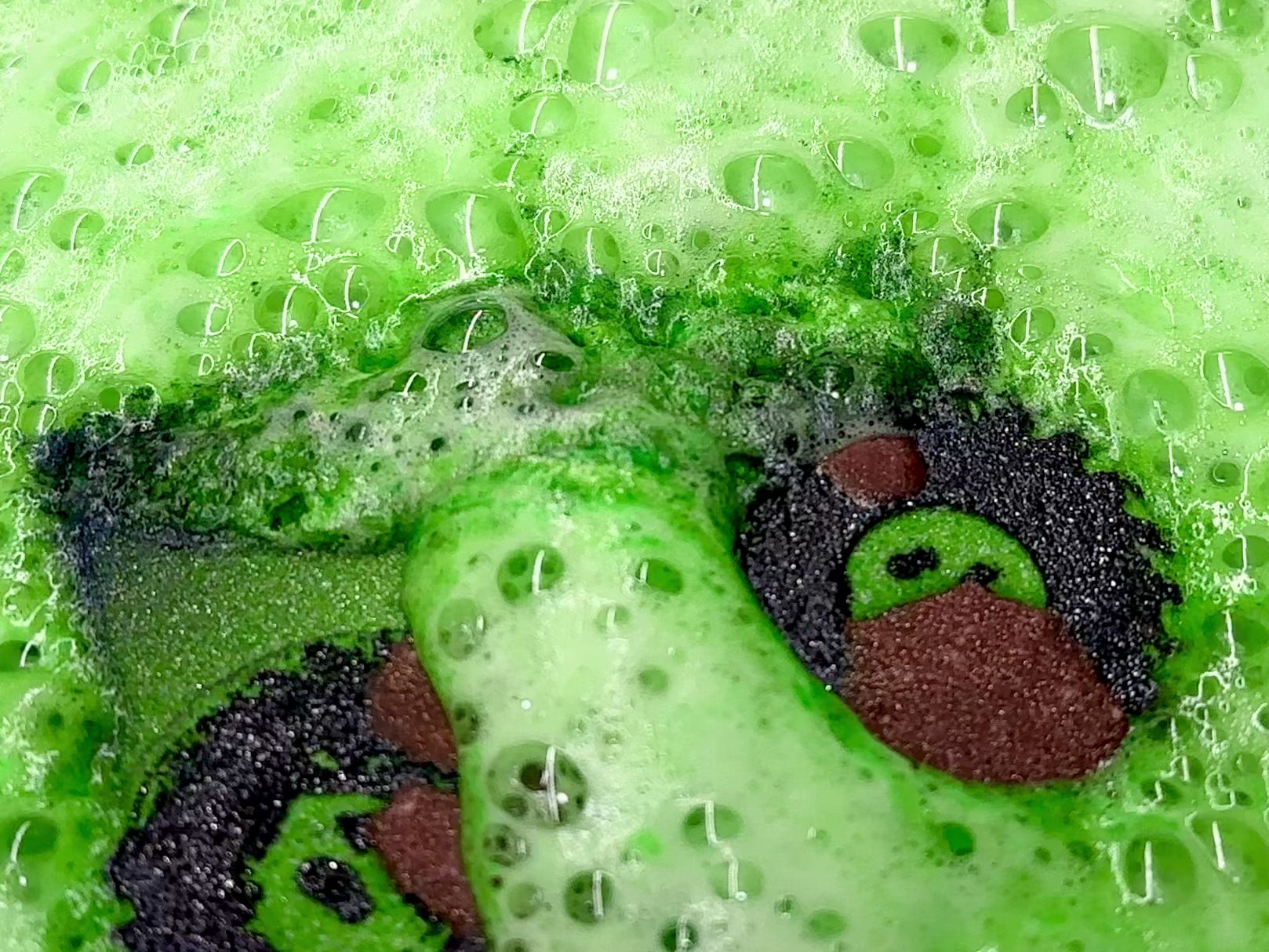 Muddy Monter Truck Bath Bomb in Action