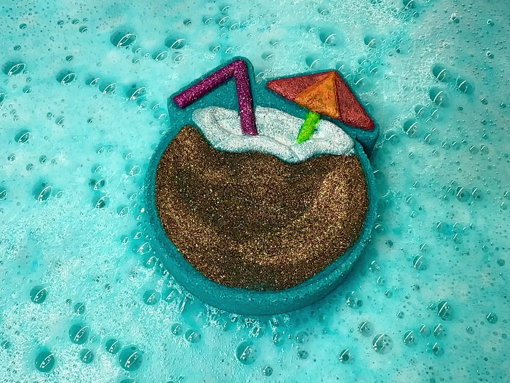 Tropical bath bomb in action