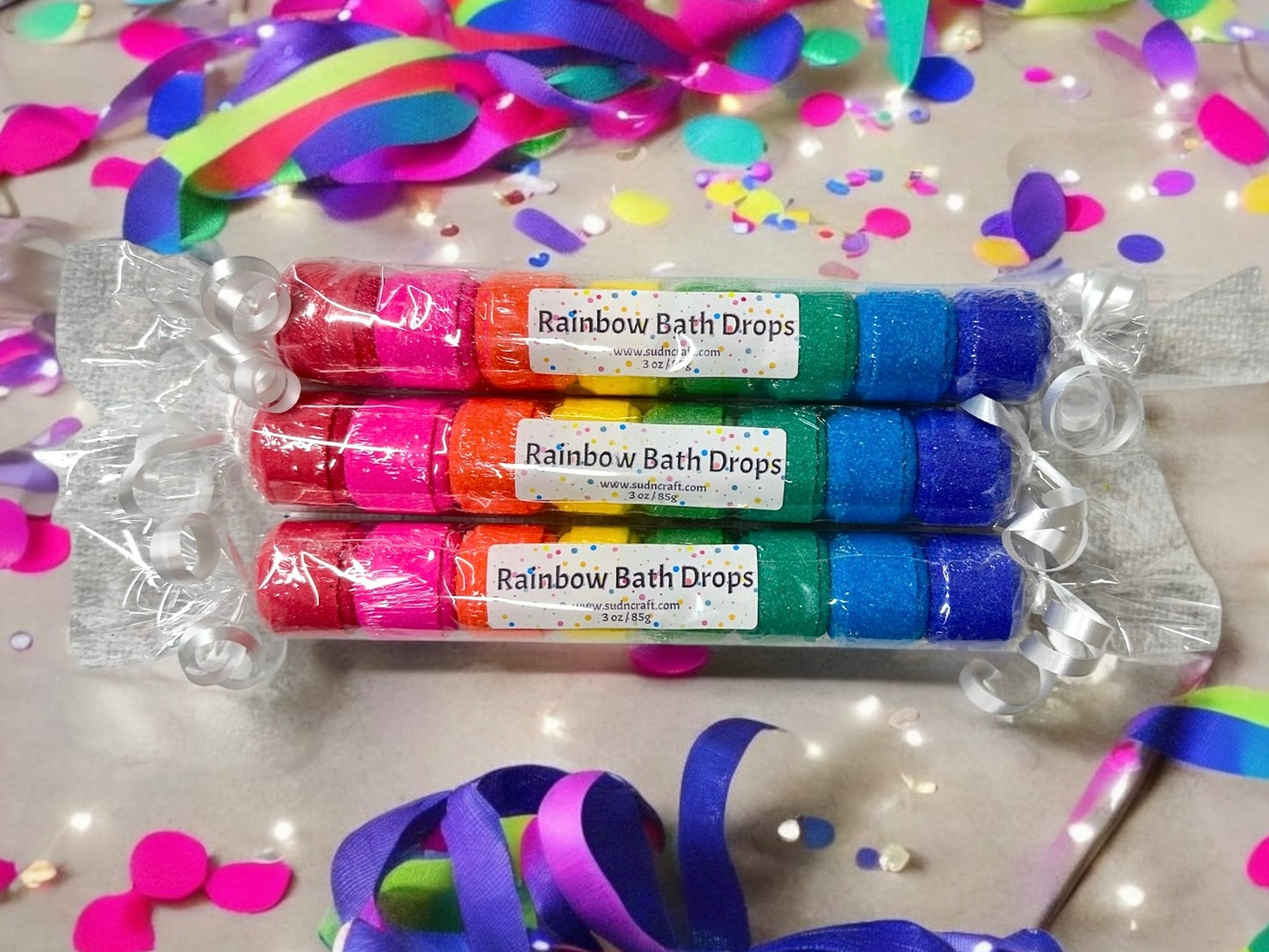 Drop one in or mix and match for your own custom color swirl. Each mini bath bomb packs in the same moisturizing magic as our full-sized ones—just in bite-sized bursts of bubbly bliss!