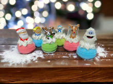 Load image into Gallery viewer, Christmas Reindeer and Friends Bath Bomb

