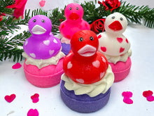 Load image into Gallery viewer, Love Birds Bath Bombs

