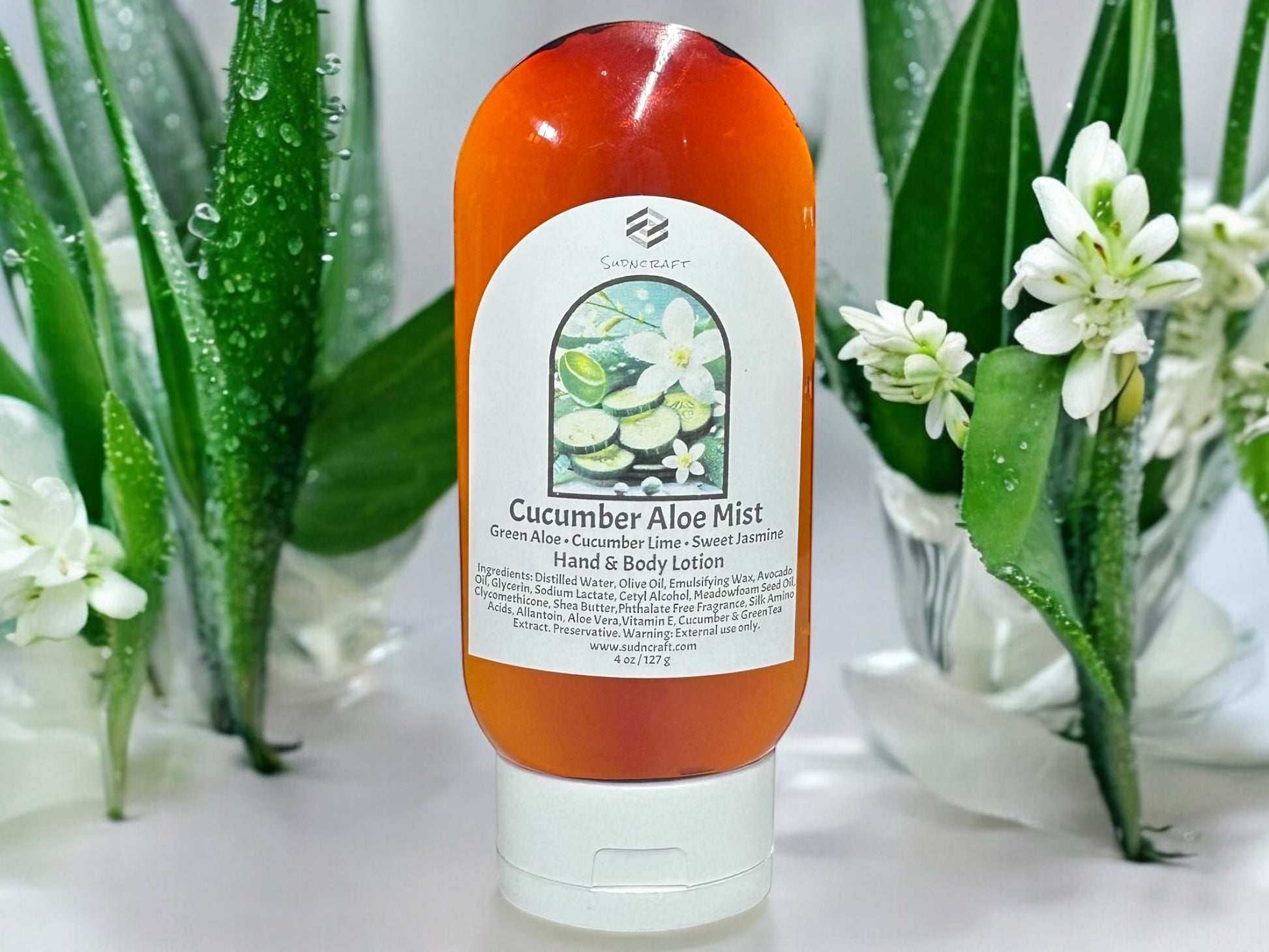 Refreshingly light and calming with added Cucumber & Green Tea Extract for the ultimate skin cooldown. A dupe of the Cucumber Aloe Fragrance from Dove.